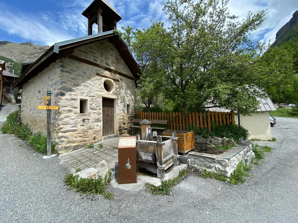 Lejlighed L Alpin Bel Appartement Avec Terrasse Dans Vieille Ferme De Montagne Renovee Les Orres Frankrig