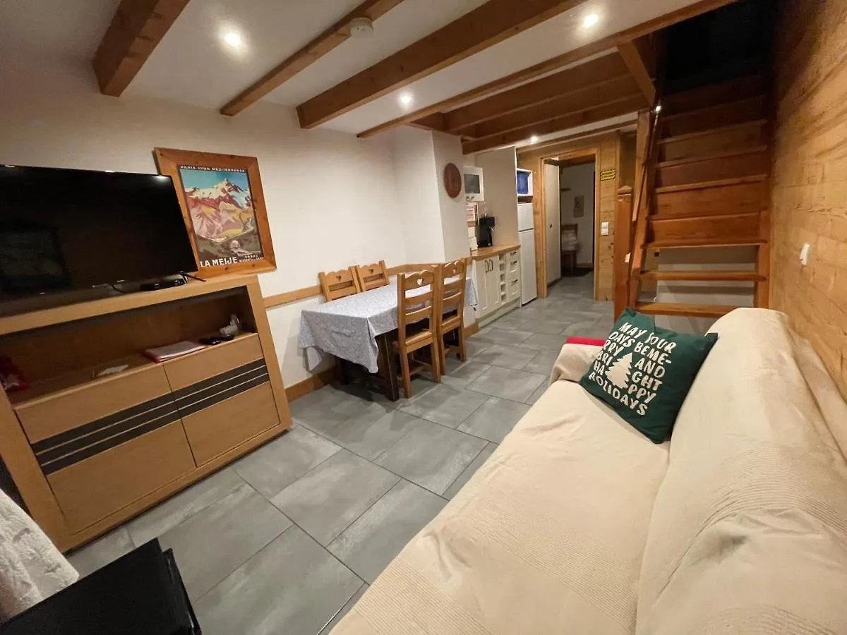 Lejlighed L Alpin Bel Appartement Avec Terrasse Dans Vieille Ferme De Montagne Renovee Les Orres